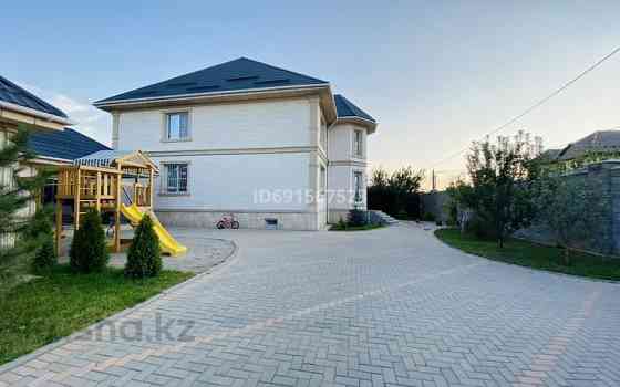 6-комнатный дом, 390 м², 7 сот., Каримова 12 