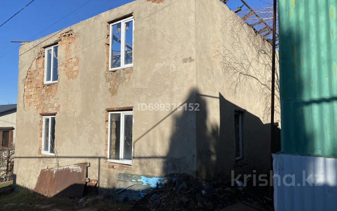 4-комнатный дом, 200 м², 6 сот., Сливовая - Ст Алма  - изображение 1