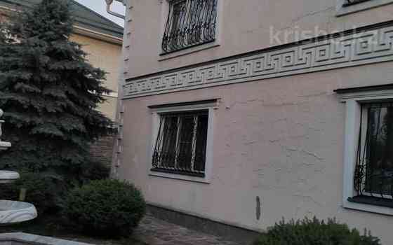 7-комнатный дом, 400 м², 24 сот., Жетысу 14 