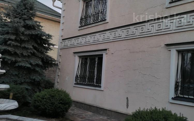 7-комнатный дом, 400 м², 24 сот., Жетысу 14  - изображение 1