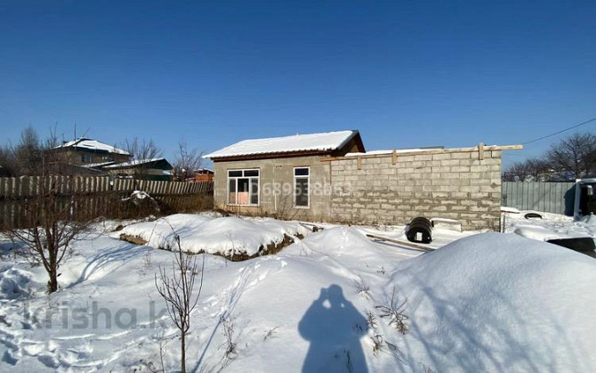 2-комнатный дом, 60 м², 6 сот., ПКСТ "Жер-Ана", улица Урючная 90 - Центарльная, угол Урючной  - photo 1