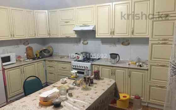 11-комнатный дом, 233 м², 6 сот., ул. 2-линия 17 