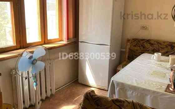 2-комнатный дом, 76 м², 6 сот., мкр Шанхай, улица Казангапа 66 Aqtobe