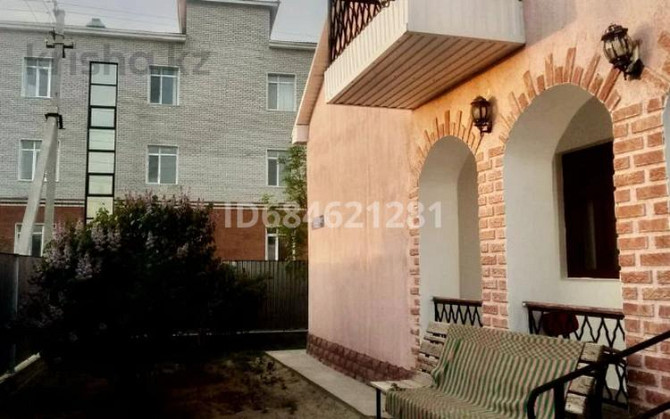 7-комнатный дом, 160 м², 10 сот., О. Юсупова 2 - Поликлиника Махамбет - изображение 1