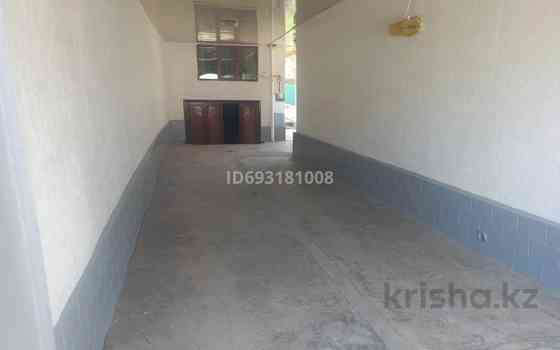 6-комнатный дом, 250 м², 21 сот., ул. Навои 63 - Спорт школа(возле автосервис) 