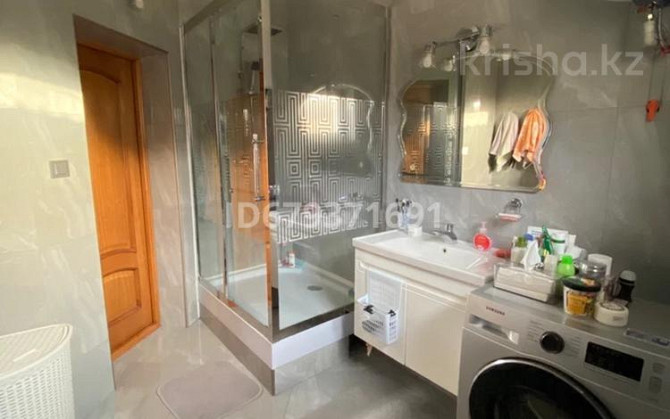 10-комнатный дом, 245.7 м², 4.48 сот., Толстого 12 Shymkent - photo 4