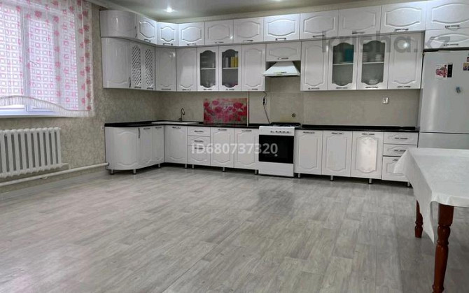 4-комнатный дом, 200 м², 10 сот., Самал 2 3 Кандыагаш - изображение 1
