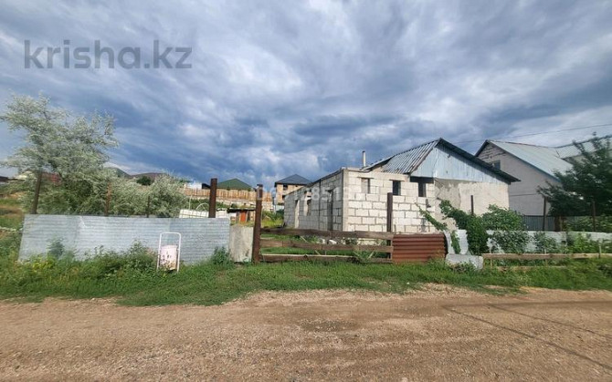 4-комнатный дом, 160 м², 10 сот., Бейбітшілік 3 - После улицы Тауелсыздык  - изображение 1