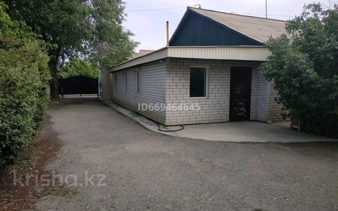 4-комнатный дом, 120 м², 10 сот., Семипалатинский переулок 38-2 Аягоз - изображение 2