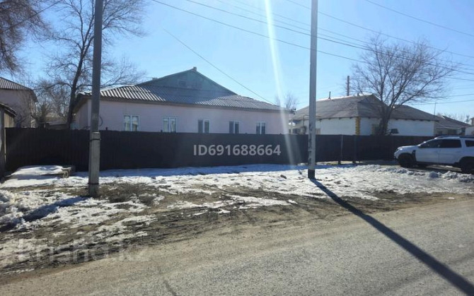 10-комнатный дом, 195 м², 119.78 сот., мкр СМП 136, Кабанбай Батыра 22 - Средней школы 9 Шокана Уали Атырау - изображение 1