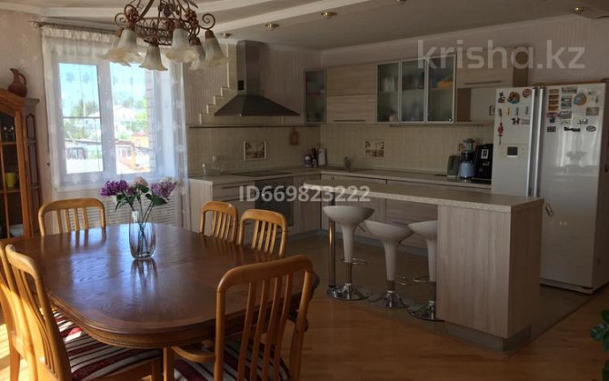 6-комнатный дом, 376.2 м², 15 сот., Павлова - Коминтерна Petropavlovsk - photo 1