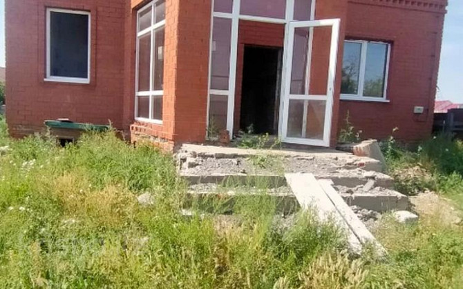 3-комнатный дом, 240.4 м², 17 сот., Ипподромная улица  - photo 1