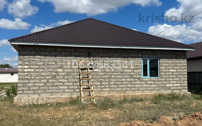 5-комнатный дом, 280 м², 10 сот., 4 Мкр  - изображение 1