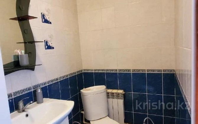 8-комнатный дом, 180 м², 10 сот., Абая 24 Aqtobe - photo 4
