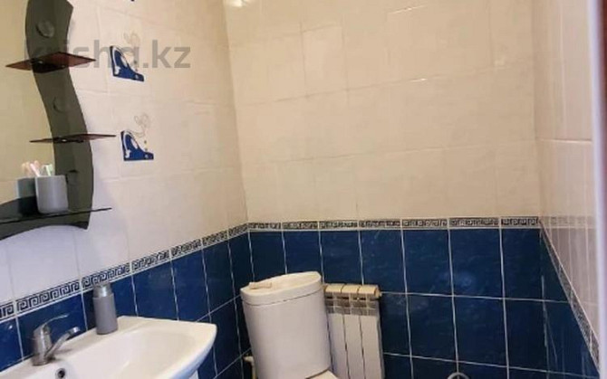 8-комнатный дом, 180 м², 10 сот., Абая 24 Aqtobe - photo 2