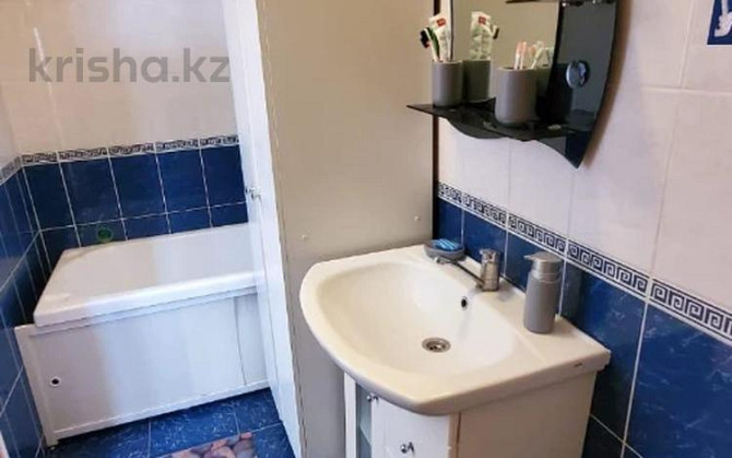 8-комнатный дом, 180 м², 10 сот., Абая 24 Aqtobe - photo 5
