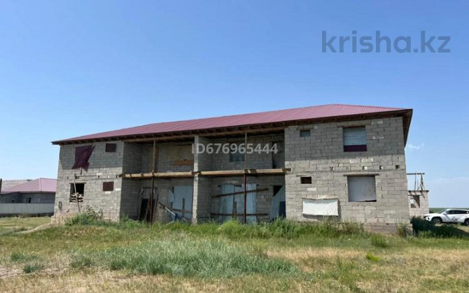 6-комнатный дом, 300 м², 15 сот., Село Жалтырколь  - изображение 1