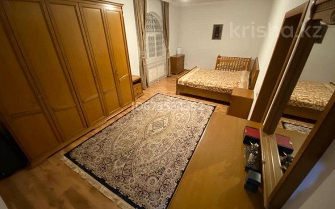 5-комнатный дом, 300 м², 8 сот., Касымхана 5 - Валиханова  - изображение 1