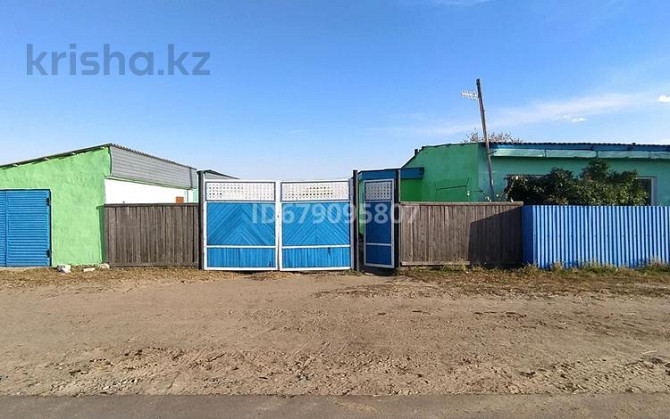 3-комнатный дом, 70 м², 7 сот., Карасук, Школьная 140  - photo 1