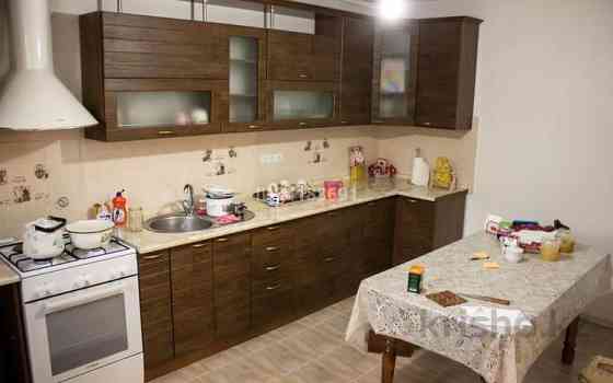 4-комнатный дом, 200 м², 8 сот., Школьная улица 