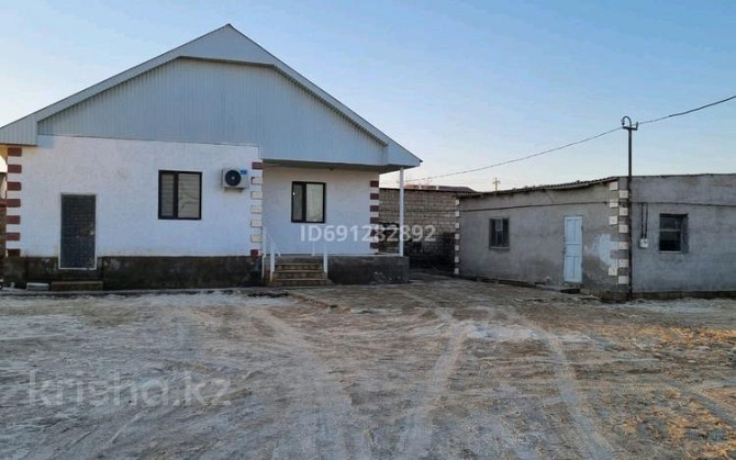 3-комнатный дом, 120 м², 25.4 сот., Сатпаев 31 - Магазин Ер бегей  - photo 1