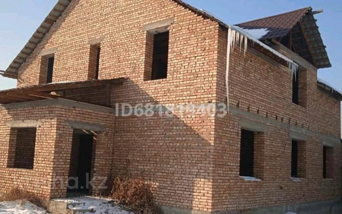 5-комнатный дом, 250 м², 4.5 сот., Адамбаева 6а - Абая  - photo 1