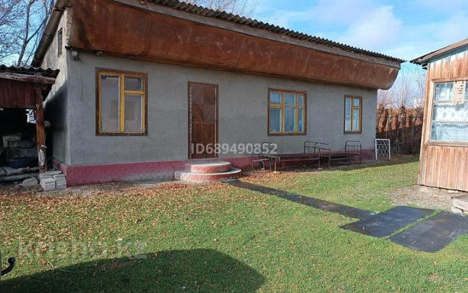 4-комнатный дом, 120 м², 28 сот., Сарыбай көшесі 38 - Возле башня  - photo 3