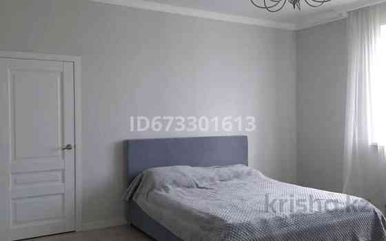 4-комнатный дом, 250 м², 10 сот., Мкр Шыгыс-2 