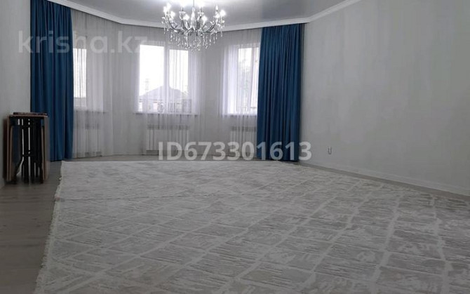 4-комнатный дом, 250 м², 10 сот., Мкр Шыгыс-2  - photo 1