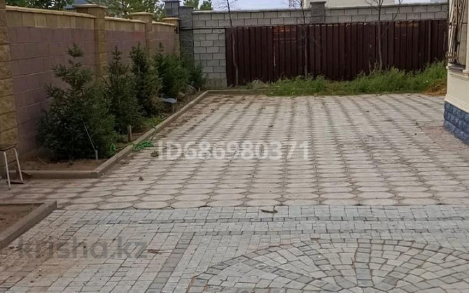 8-комнатный дом, 280 м², 11 сот., 3 мкр 75  - photo 2
