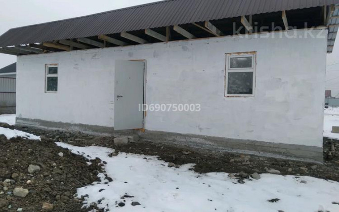 3-комнатный дом, 41 м², 8 сот., Бейбітшілік 39г - Макатаева  - photo 1