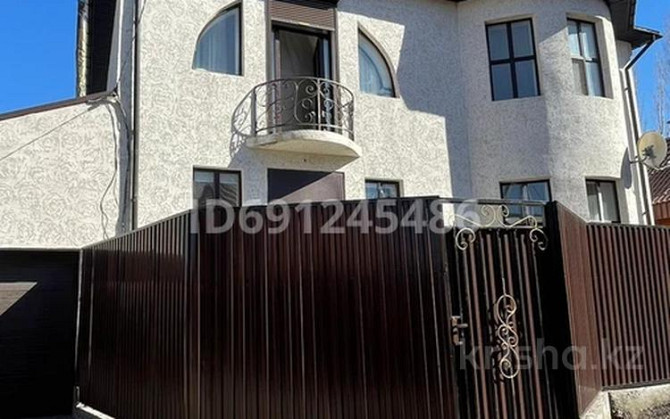 6-комнатный дом, 240 м², 10 сот., Жангильдина 6 - Республика  - изображение 1