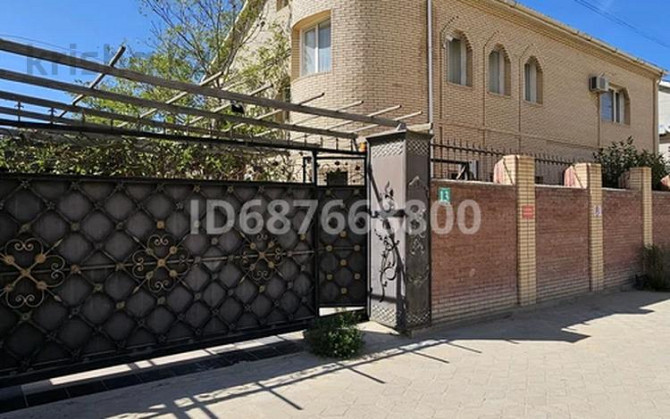 9-комнатный дом, 500 м², 10 сот., мкр "Шыгыс 3" 13 Aqtau - photo 1