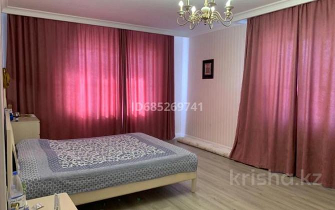 7-комнатный дом, 300 м², 5 сот., Дуйсенгалиев 24 Atyrau - photo 4