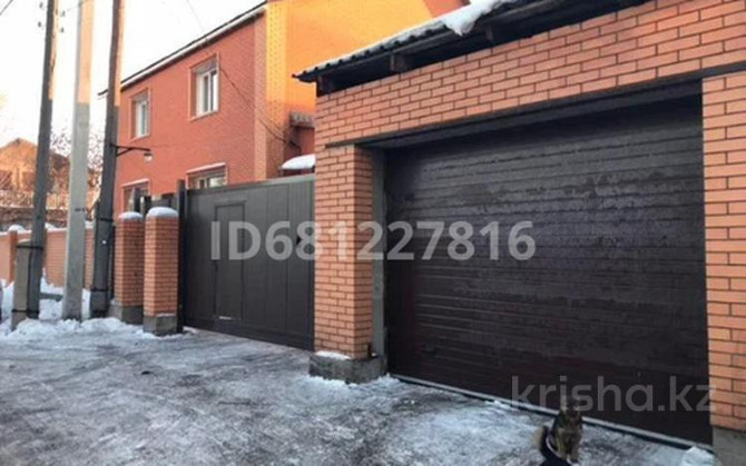 4-комнатный дом, 250 м², 12 сот., Энтузиастов 14а 14а Караганда - изображение 1