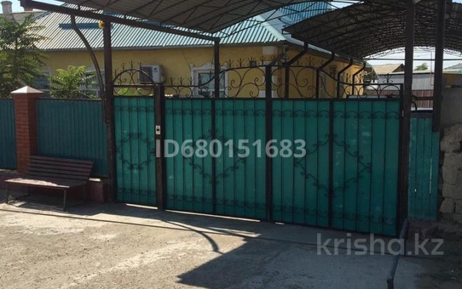 8-комнатный дом, 217 м², 10 сот., Есабыз 30  - photo 1