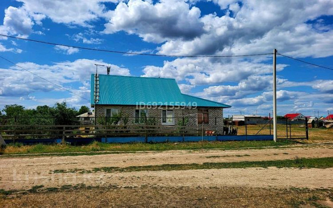 4-комнатный дом, 82 м², 10 сот., Дина Нурпейсова 7 Щапово - изображение 1