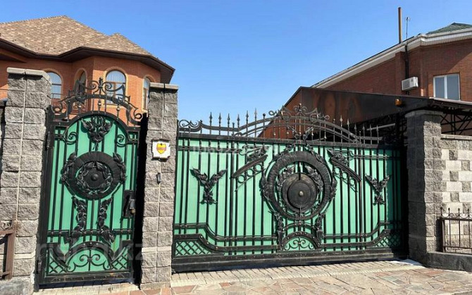5-комнатный дом, 450.1 м², 10 сот., мкр Калкаман-2 47 - Шаляпина - Рипинского Almaty - photo 1