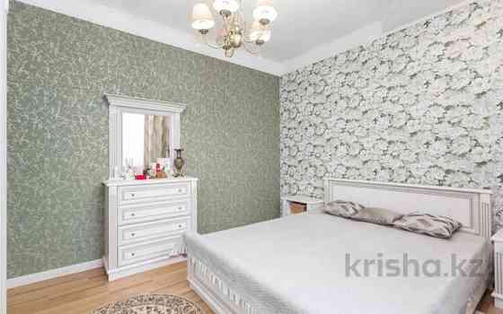 4-комнатный дом, 270 м², 7.4 сот., Мкр. Тау Самал 128 Алматы