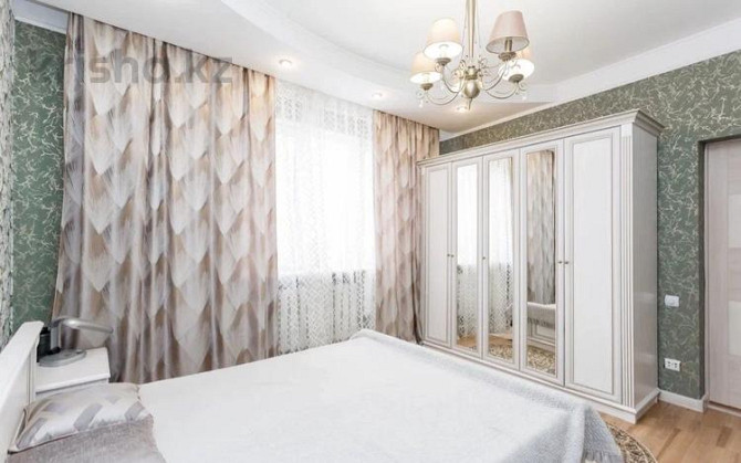 4-комнатный дом, 270 м², 7.4 сот., Мкр. Тау Самал 128 Almaty - photo 1