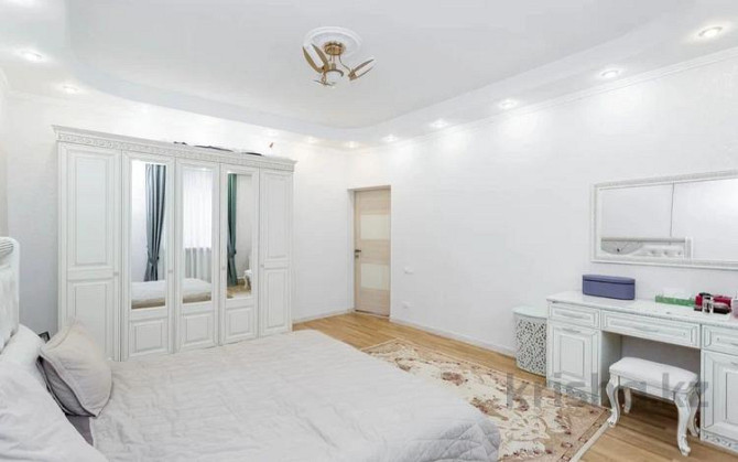 4-комнатный дом, 270 м², 7.4 сот., Мкр. Тау Самал 128 Almaty - photo 8