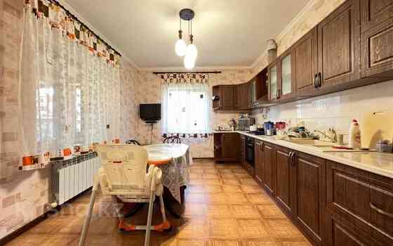 4-комнатный дом, 125 м², 8 сот., мкр Кайрат 12 Алматы