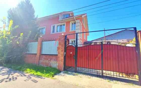6-комнатный дом, 387 м², 9 сот., мкр Хан Тенгри - Навои Almaty