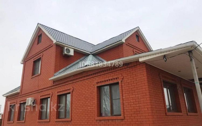 5-комнатный дом, 216 м², 10 сот., Сабыр бекмагамбетова 255 Atyrau - photo 1