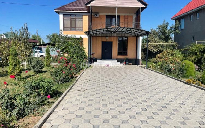 5-комнатный дом, 240 м², 10 сот., Абылай хана 14 - ул. Валиханова  - изображение 1