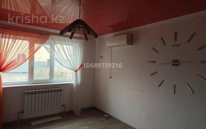 2-комнатный дом, 70 м², 8.75 сот., мкр Жулдыз, Кайырлы Есенгенжин 62 Атырау - изображение 1