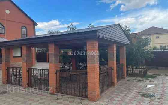 6-комнатный дом, 350 м², 8.7 сот., мкр Жети Казына, 9-проезд 13 Атырау