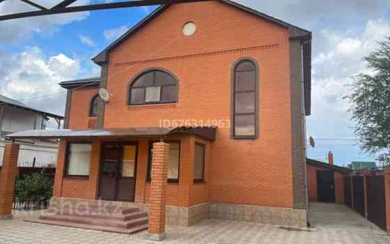 6-комнатный дом, 350 м², 8.7 сот., мкр Жети Казына, 9-проезд 13 Атырау
