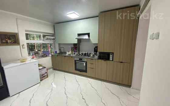 4-комнатный дом, 170 м², 8 сот., мкр Калкаман-2, Аспандиярова 56 Алматы