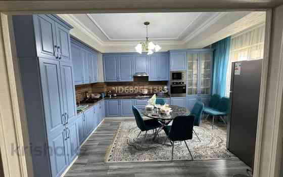 8-комнатный дом, 280 м², 3 сот., Цветочная 1/8 Алматы